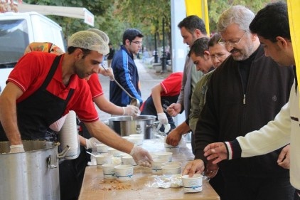 Vatandaş aşureye doydu