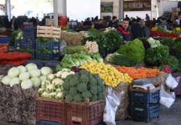 Vatandaş da pazarcı da pahalılıktan şikayetçi