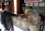 Vatandaş günlük köy ürünlerine  yoğun ilgi göstermeye başladı