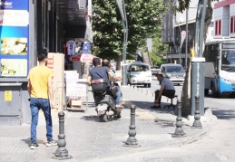 Vatandaş kaldırımı kullanan motosikletliler için çözüm istiyor