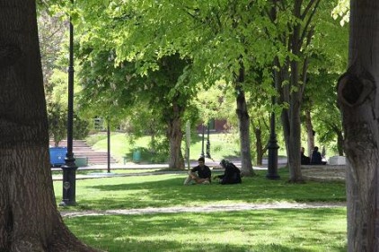 Vatandaş parklara akın ediyor