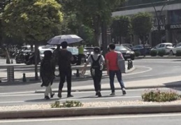 Vatandaş sıcaklardan korunmanın yollarını arıyor