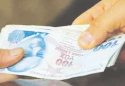 Vatandaşa ulaşması gereken yardımlar yandaşa ulaşıyor