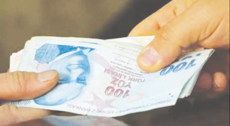 Vatandaşa ulaşması gereken yardımlar yandaşa ulaşıyor