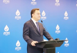 Vatandaşının dilinden korkan bir yönetim kabul edilemez"