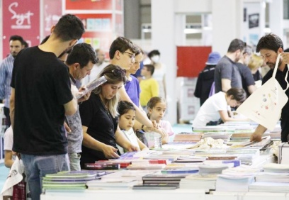 Vatandaşlar yazarlarla tanıştı, söyleşilere katıldı