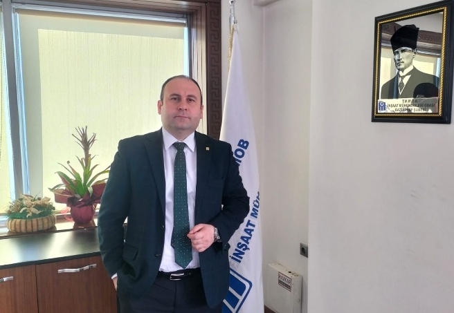 Vatandaşların az hasarlı binalarını mutlaka gözden geçirmeleri lazım