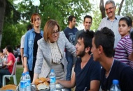 Vatandaşlarla iftar çadırında buluştu