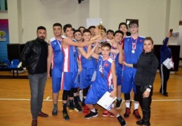 Vedat Topçuoğlu Anadolu Lisesi Basketbol’da il ikincisi oldu