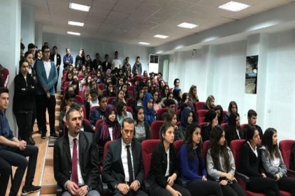 Vedat Topçuoğlu Lisesi Süleyman Beledioğlu&#8217;nu ağırladı