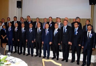 Vergi rekortmenleri listesinde ilk 10 içinde bulunanlara ödülleri dağıtıldı