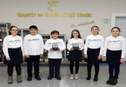 ‘VEX IQ Squared Away Turnuvası’ndan iki ödülle döndüler