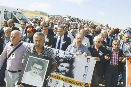 Veysel Güney&#8217;in anıt mezarı açıldı