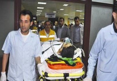 Vinçle beton arasına sıkıştı