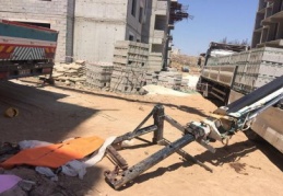 Vinçten kopan demir parçasının başına düştüğü işçi feci şekilde öldü 