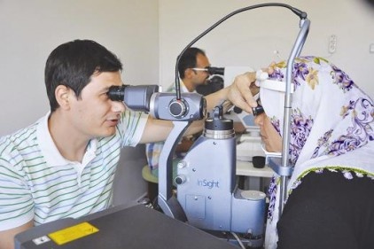 Vitreoretinal cerrahi cihazı sayesinde artık göz ameliyatları yapılabiliyor