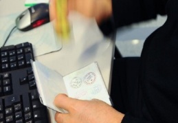 Vize dolandırıcılığı şebekesine operasyon düzenlendi, 72 gözaltı