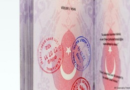 Vize muafiyeti biyometrik pasaportlar yürürlüğe girmeden geçerli olacak