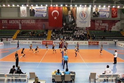 Voleybol 2. Lig Bayanlar Final Müsabakaları Mersin&#039;de başladı 