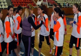 Voleybol Turnuvaları’nda mücadele sürüyor