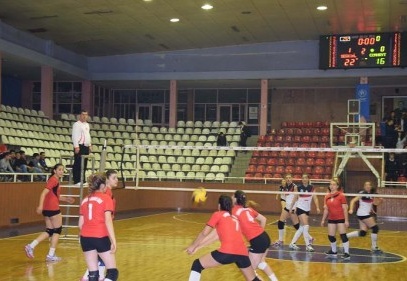 Voleybolda kıyasıya mücadele yaşandı