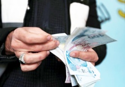 Yabancı bankalar bıraktı; TL tahmin edilemez oldu