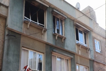 Yabancı uyruklu ailenin oturduğu evde çıkan yangın korkuttu