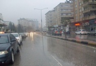 Yağmur sevindirdi