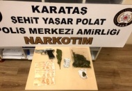 Yakalanacağını anlayınca uyuşturucuyu tuvalete döktü