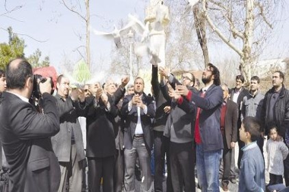 Yakalanan tarihi fırsatın heba edilmemesi için her birimiz taşın altına elimiz koymalıyız