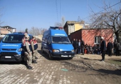 Yalnız yaşayan adamı öldürdüler