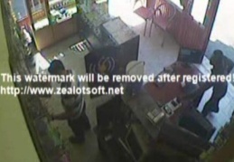 Yan kesiciler güvenlik kamerasına takıldı