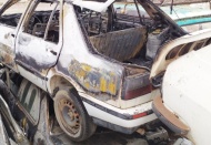 Yanan otomobilin bagajında ceset bulundu