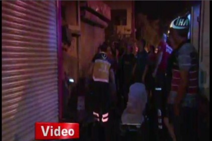 Yangında mahsur kalan yaşlı adamı itfaiye kurtardı