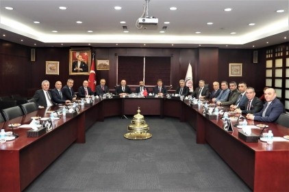 Yanı başımızda savaş varken 180 fabrika kurduk