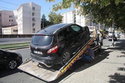 Yanlış park edilen araçlar çekildi