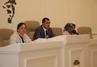 Yapılan hizmetleri göz ardı etmememiz gerekiyor