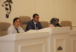 Yapılan hizmetleri göz ardı etmememiz gerekiyor