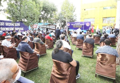 Yapımı tamamlanan 82 iş yeri kurası çekildi