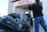 Yaralanan çocuğunu hurda yığınına dönen araçla hastaneye yetiştirdi