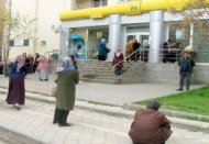 Yardım paraları evlere servis ediliyor