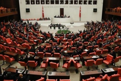 Yargı Reformu Strateji Belgesi&#039;nin ilk paketi yasalaştı