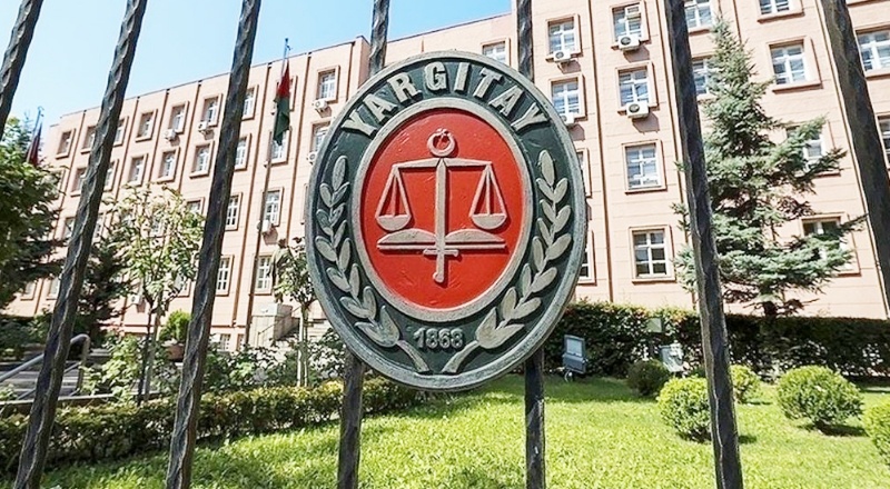 Yargıtay, boşanan çiftin çocuğuna annenin soyadının verilmesini onadı