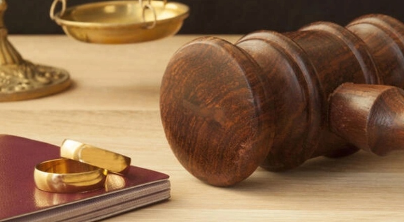 Yargıtay, her akşam anne evine gitmeyi boşanma nedeni saydı