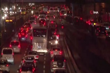Yarı yıl tatili bitti trafik yoğunluğu arttı