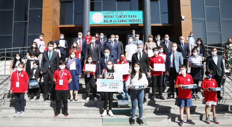 Yarışmalarda 76 proje ön elemeyi geçti, 25 proje finale kaldı, 3 takım ise derece aldı
