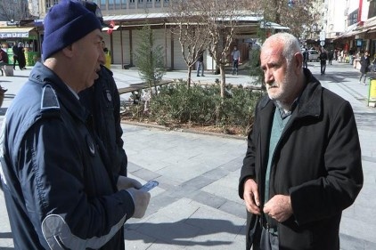 Yasağa rağmen, ısrarla sokağa çıkıyorlar!!!