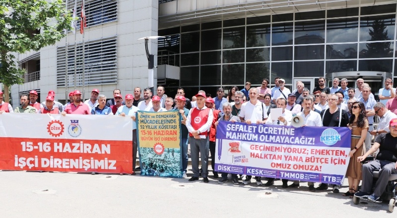 Yaşamsal temel ihtiyaçlarımızı kısarak, borçla harçla ayakta kalmaya çalışıyoruz