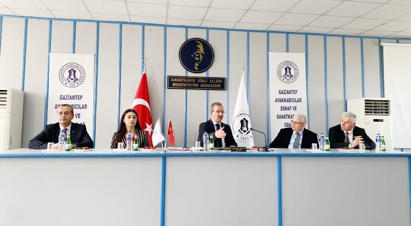 Yaşanan sorunların kaynağında hükümetin yanlış politikaları var