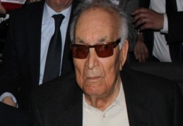 Yaşar Kemal’in durumu ciddiyetini koruyor